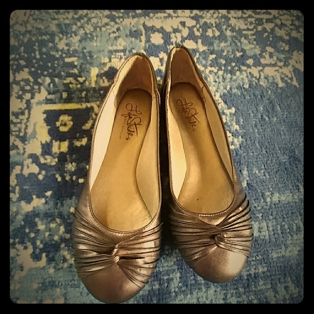 Bronze flats